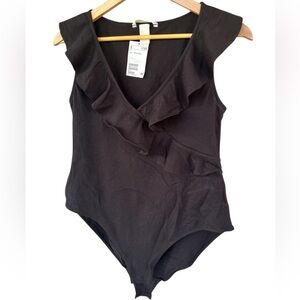 H&M Classic ruffle bodysuit